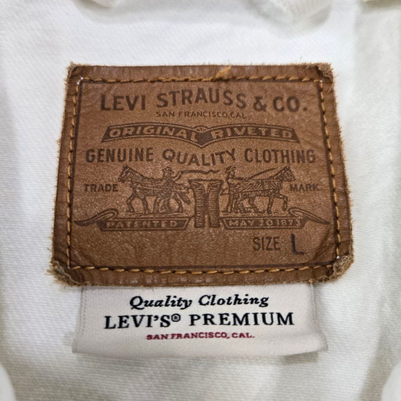 Levi’s White Denim Trucker Jacket NWT Graphic 90s Birthday Trucker Size Large - Picture 5 of 16